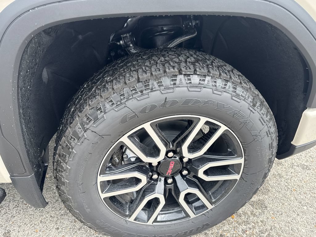 New 2026 GMC Sierra 1500 AT4 w/ AT4 Premium Package AWD/4WD image 12