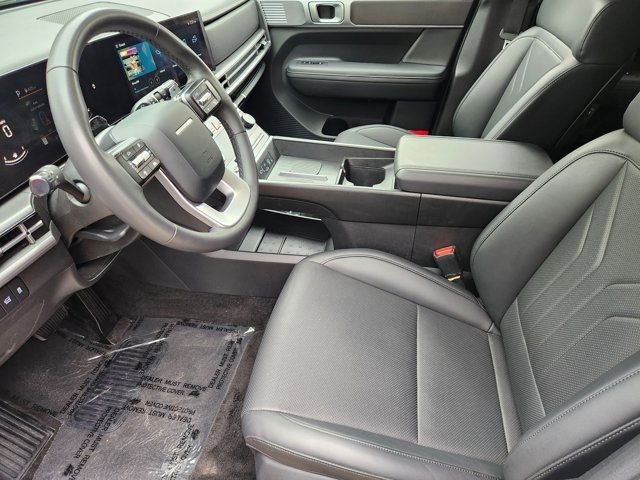 Used 2025 Hyundai Santa Fe SEL image 4