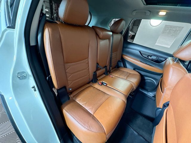 Certified 2019 Nissan Rogue SL w/ Premium Package AWD/4WD image 24