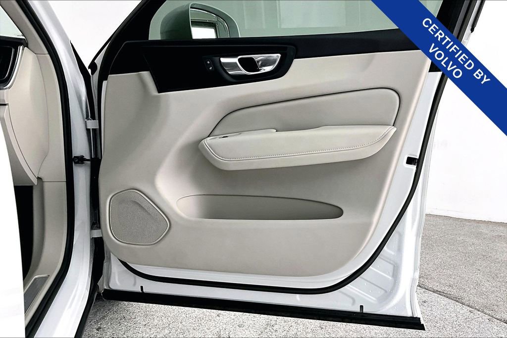 Used 2023 Volvo XC60 B5 Plus w/ Protection Package Premier image 25