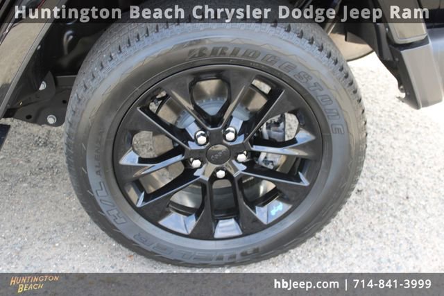 Used 2023 Jeep Wrangler Unlimited Sahara image 10