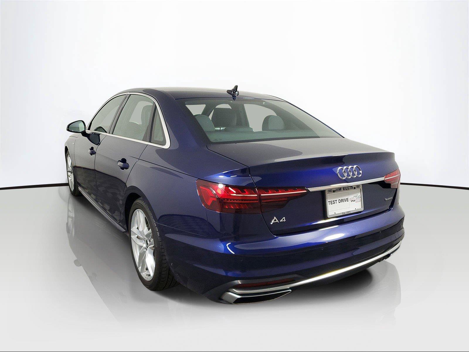 Used 2023 Audi A4 2.0T Premium w/ Convenience Package AWD/4WD image 4