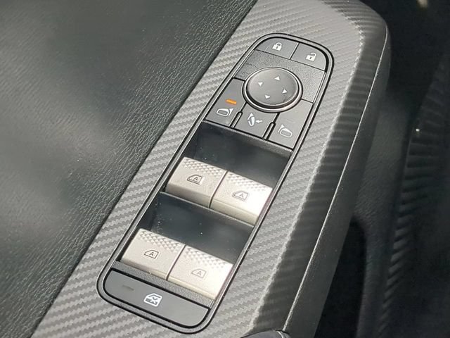 Used 2025 Mitsubishi Outlander SE FWD image 30