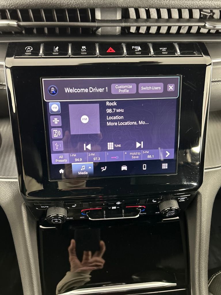 Used 2024 Jeep Grand Cherokee L Laredo image 14