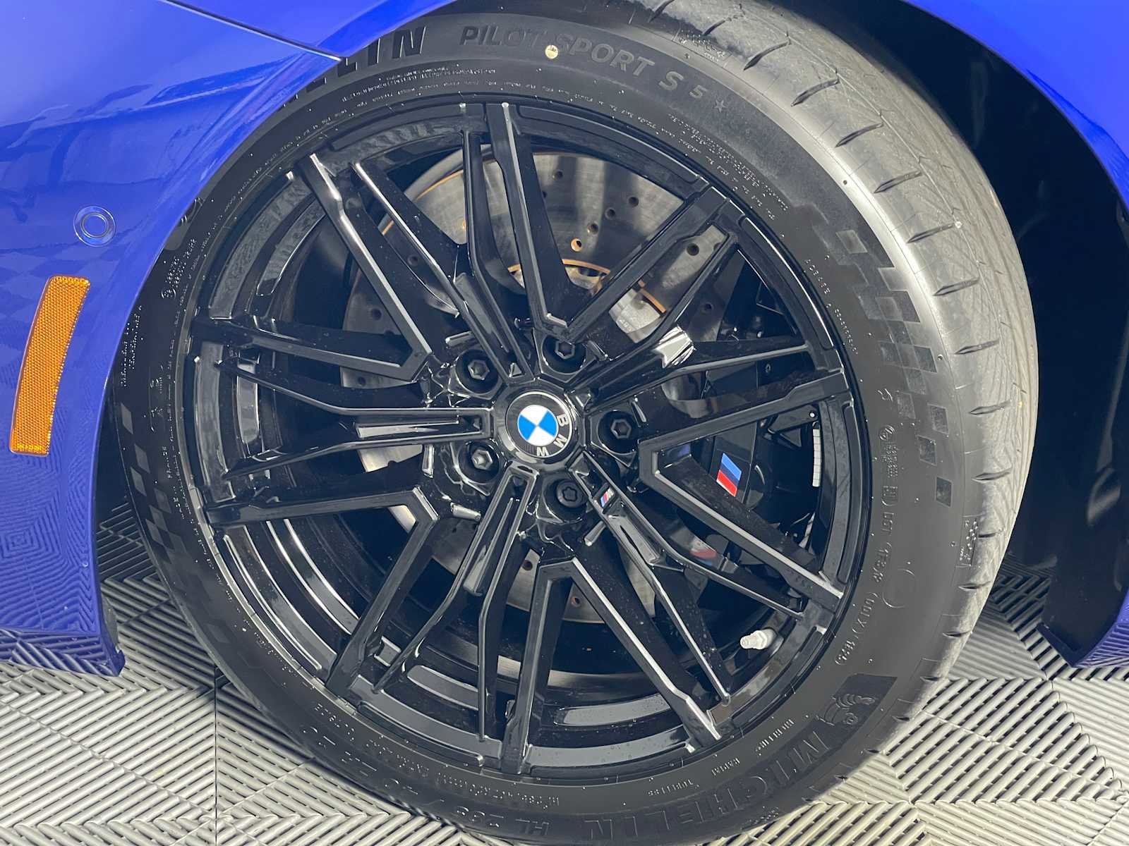 New 2026 BMW M5 image 3