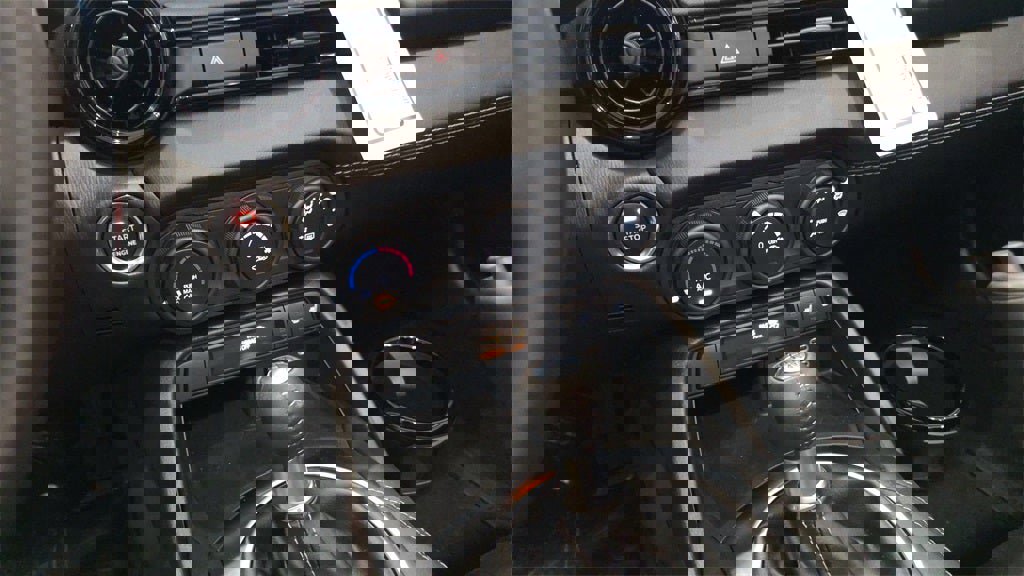 New 2025 MAZDA MX-5 Miata Club image 16