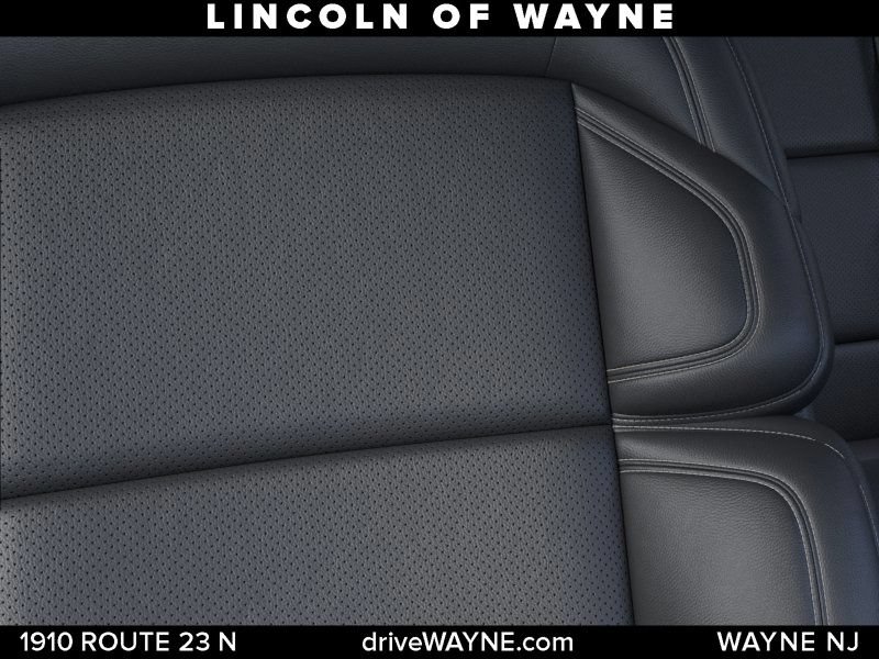 New 2026 Lincoln Navigator Reserve AWD/4WD image 17