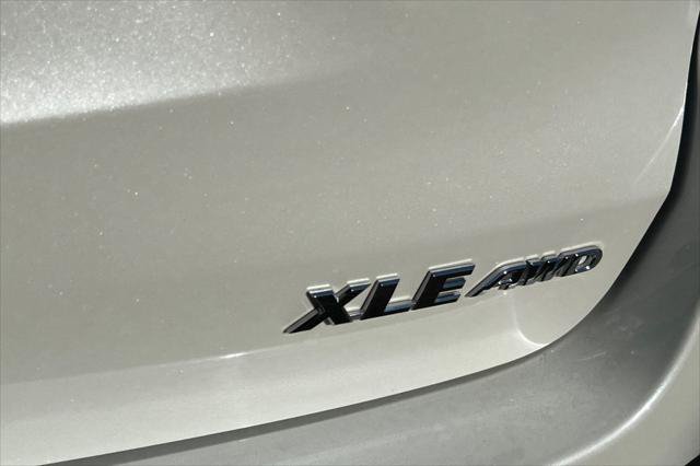 Certified 2019 Toyota Highlander XLE AWD/4WD image 21