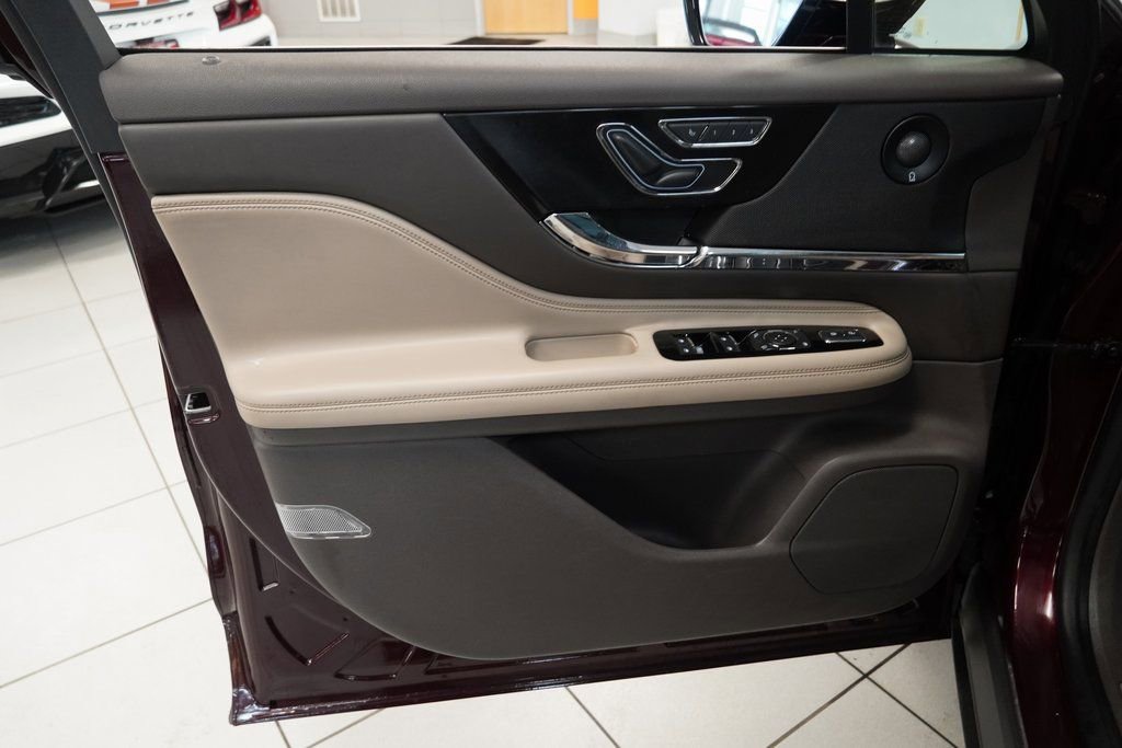Used 2020 Lincoln Corsair Reserve w/ Elements Package image 5