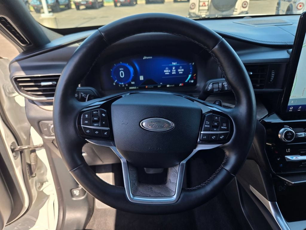 Used 2021 Ford Explorer Platinum w/ Equipment Group 601A AWD/4WD image 25