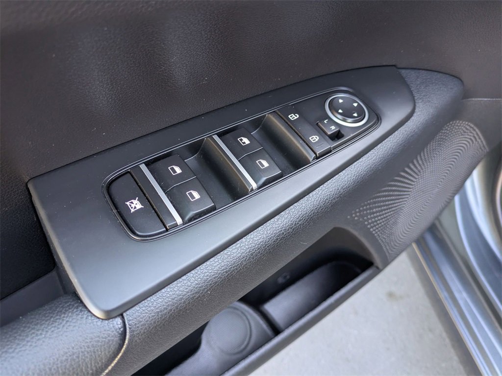 Used 2024 Kia Forte LXS image 13