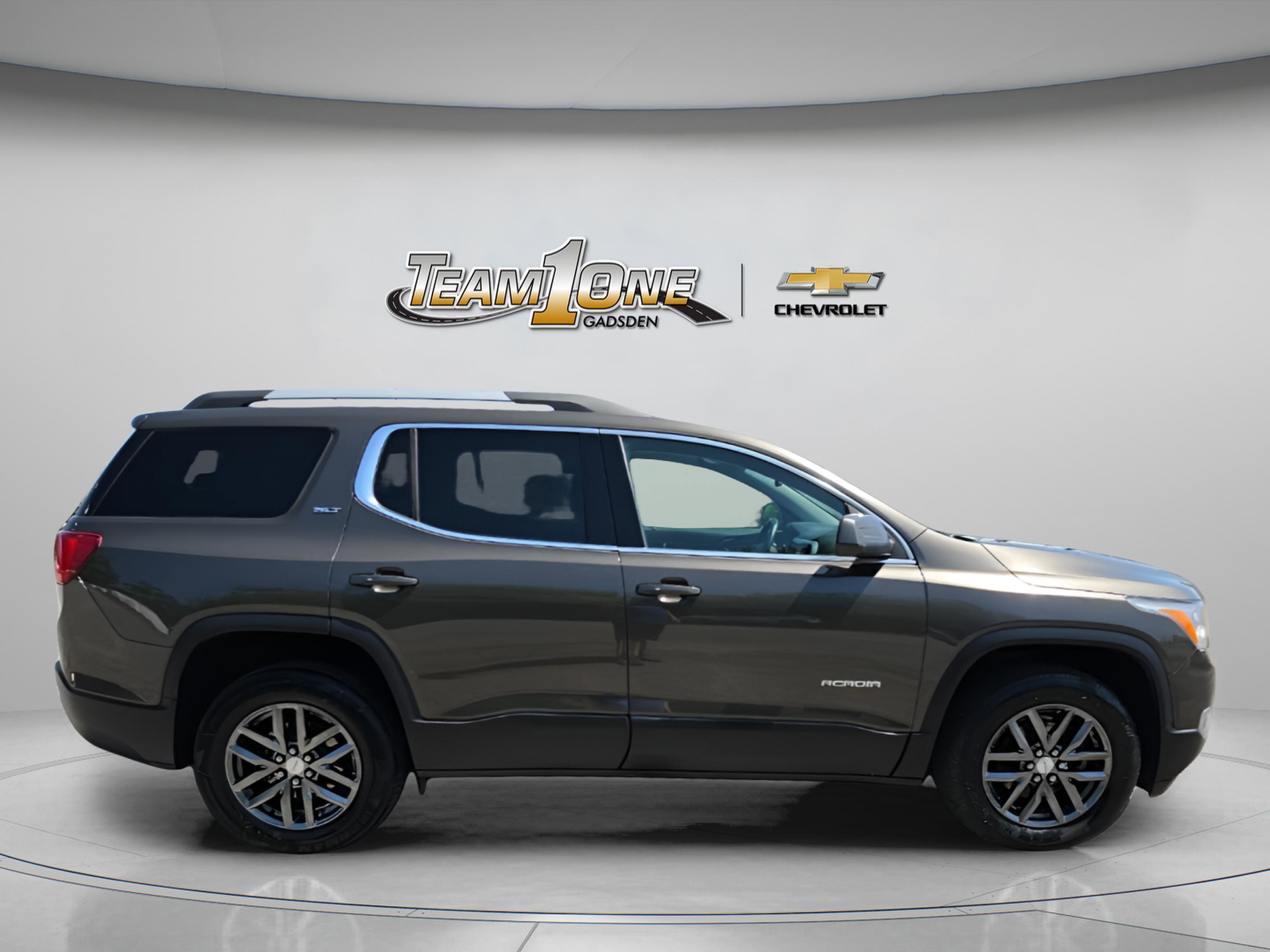 Used 2019 GMC Acadia SLT FWD image 9