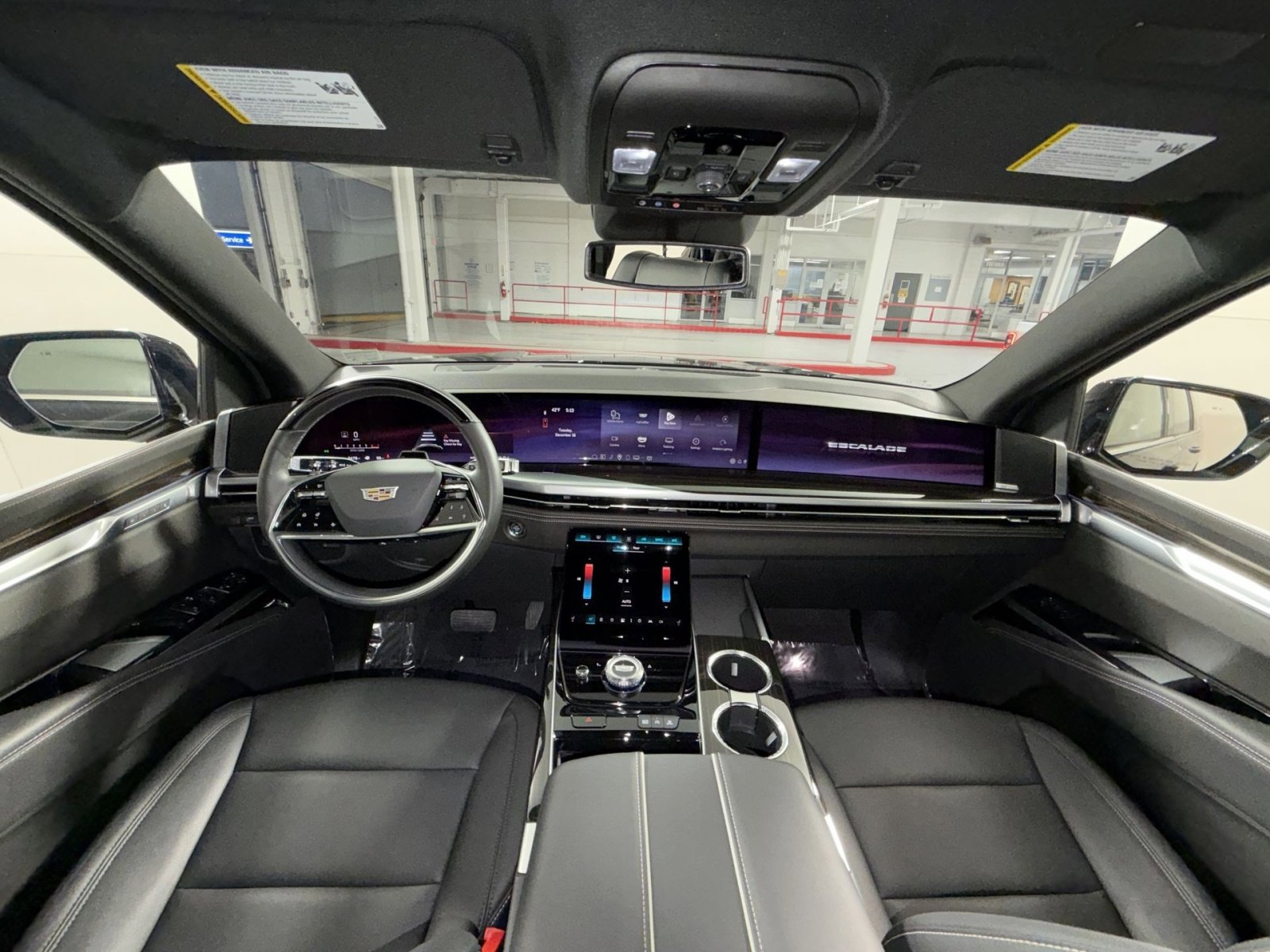 Used 2025 Cadillac Escalade ESV Luxury image 23