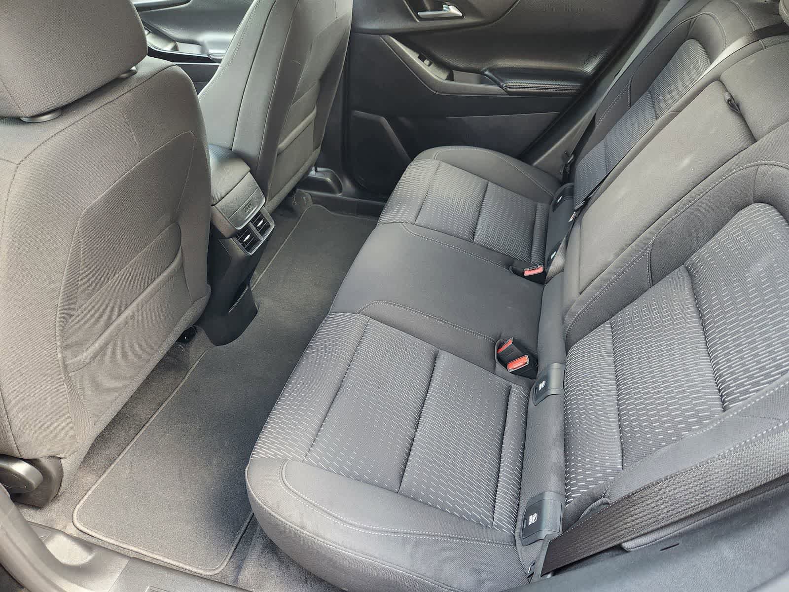 Used 2025 Chevrolet Equinox LT w/ Safety and Technology Package FWD image 28
