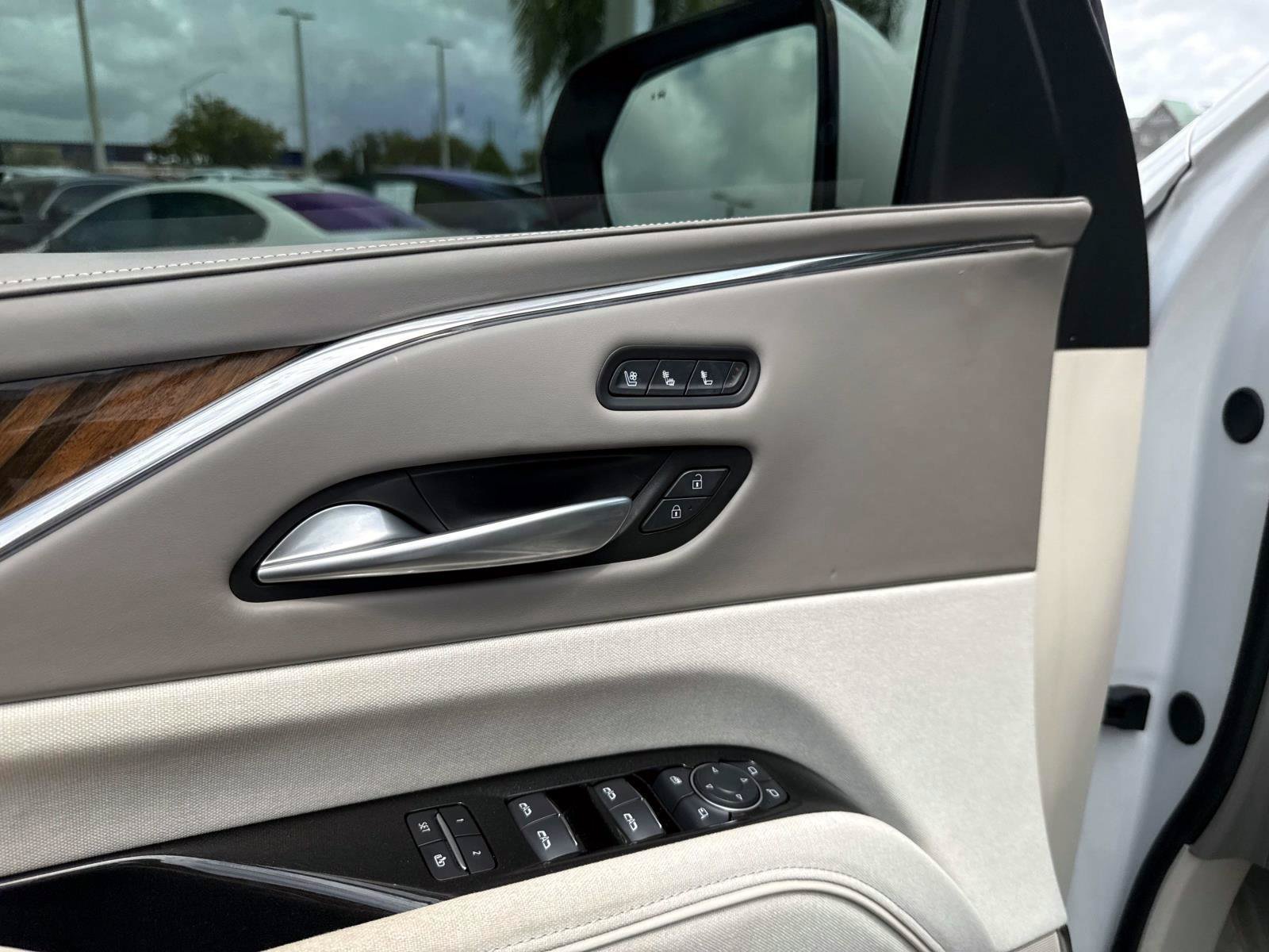 Used 2024 Cadillac Escalade Sport Platinum RWD image 18