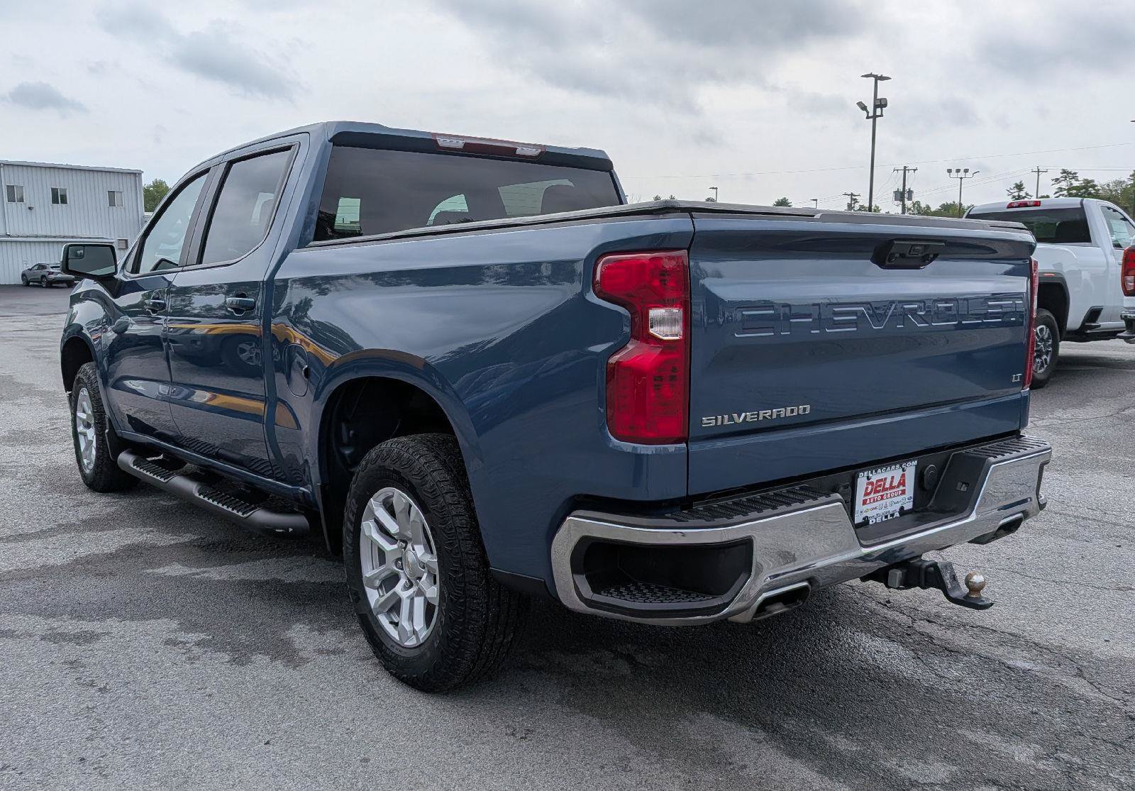 Used 2024 Chevrolet Silverado 1500 LT w/ Z71 Off-Road Package AWD/4WD image 7