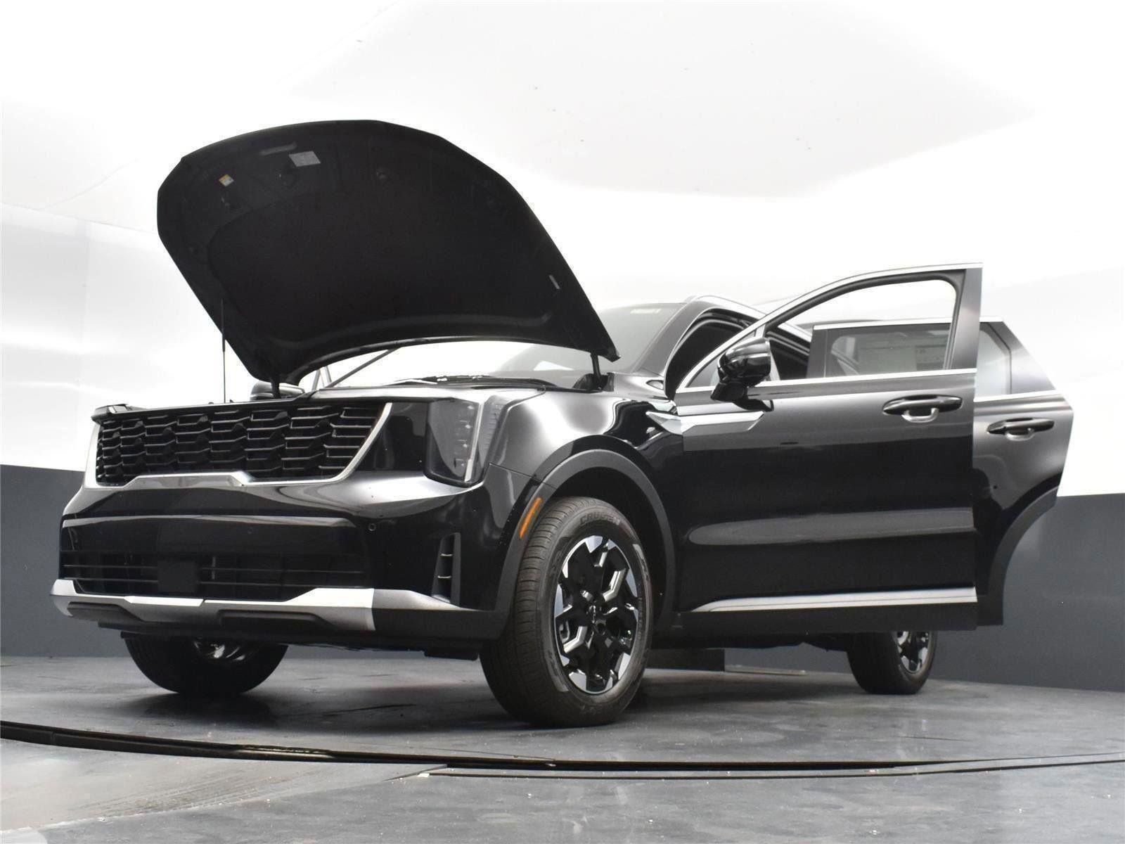 Used 2025 Kia Sorento S image 22