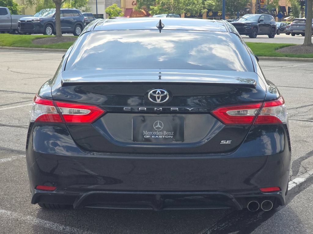 Used 2020 Toyota Camry SE FWD image 11