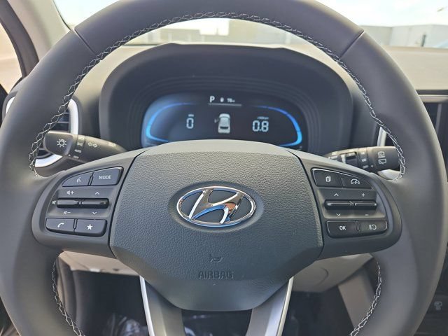 New 2025 Hyundai Venue SEL FWD image 18