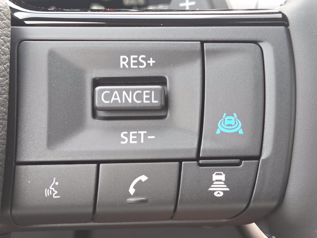 New 2026 Nissan Rogue Platinum AWD/4WD image 17