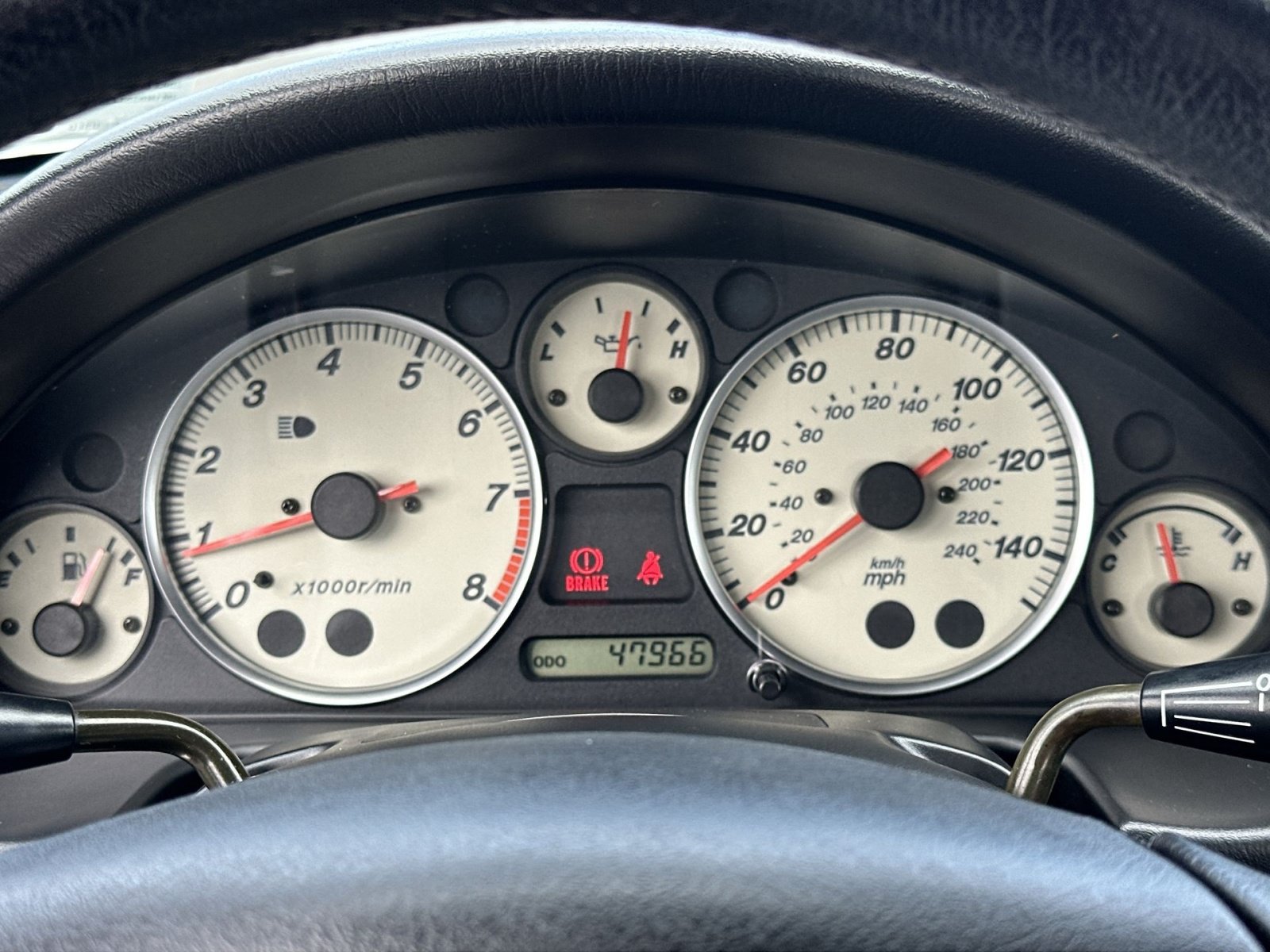 Used 2003 MAZDA MX-5 Miata RWD image 18