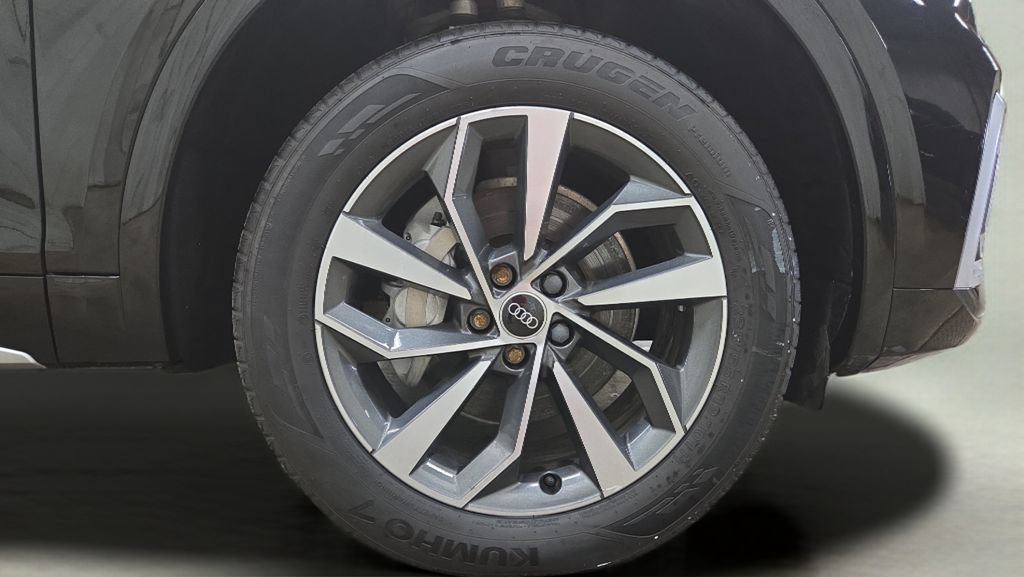 Used 2023 Audi Q5 2.0T Premium Plus AWD/4WD image 32