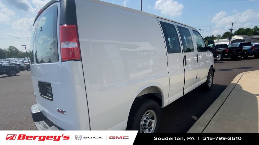 New 2025 GMC Savana 3500 w/ Driver Convenience Package RWD image 9