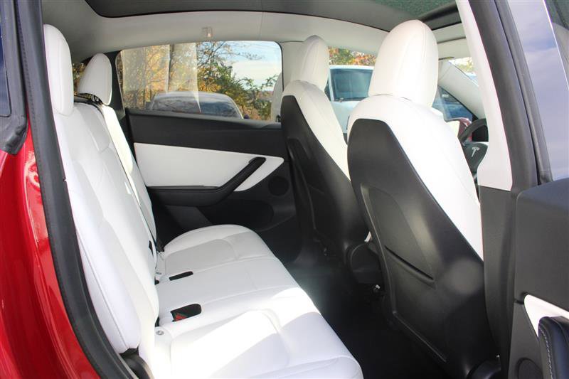 Used 2021 Tesla Model Y Long Range image 15