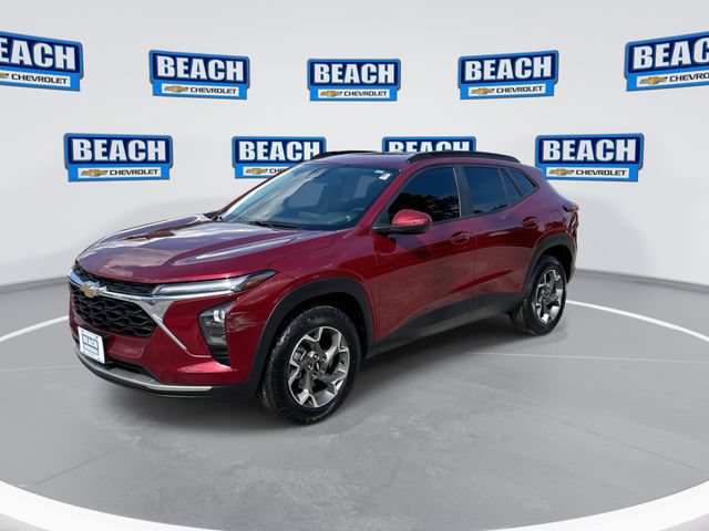 Used 2025 Chevrolet Trax LT w/ Driver Confidence Package FWD image 4