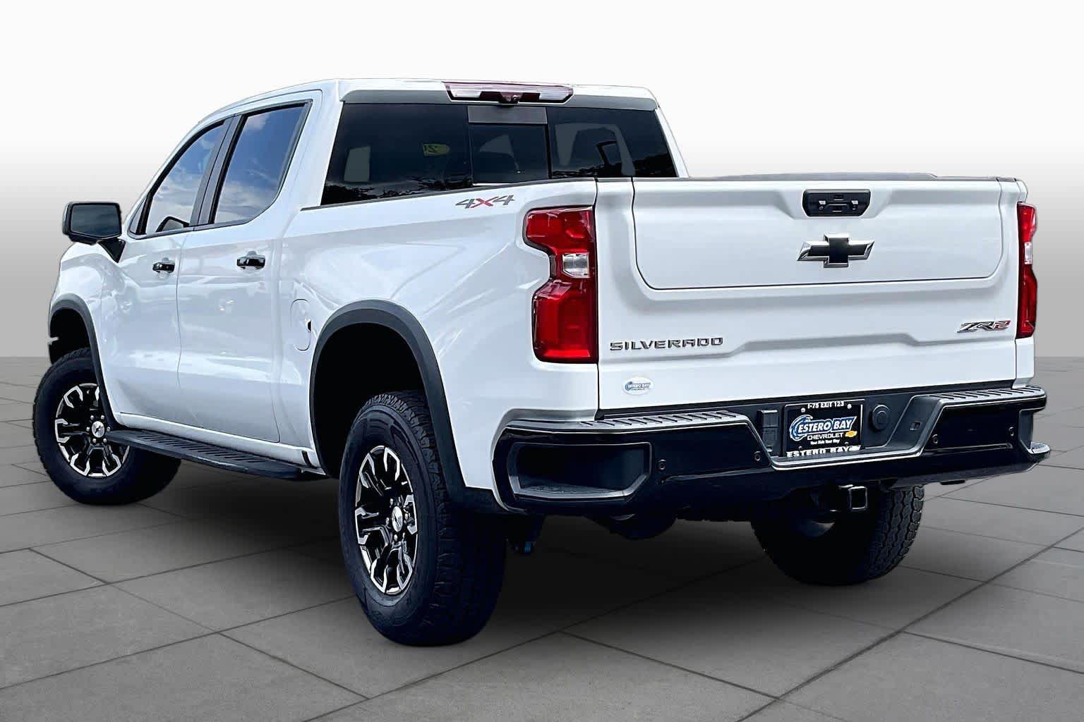 Used 2022 Chevrolet Silverado 1500 ZR2 w/ Technology Package AWD/4WD image 12