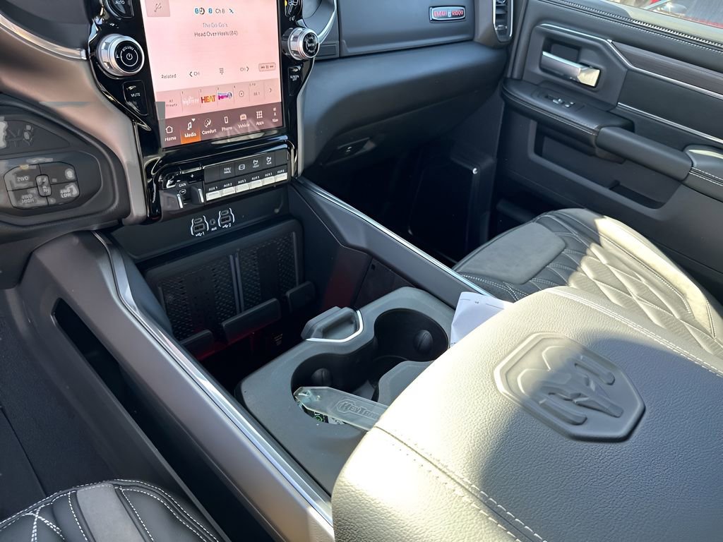New 2026 RAM 2500 Laramie w/ Night Edition AWD/4WD image 40