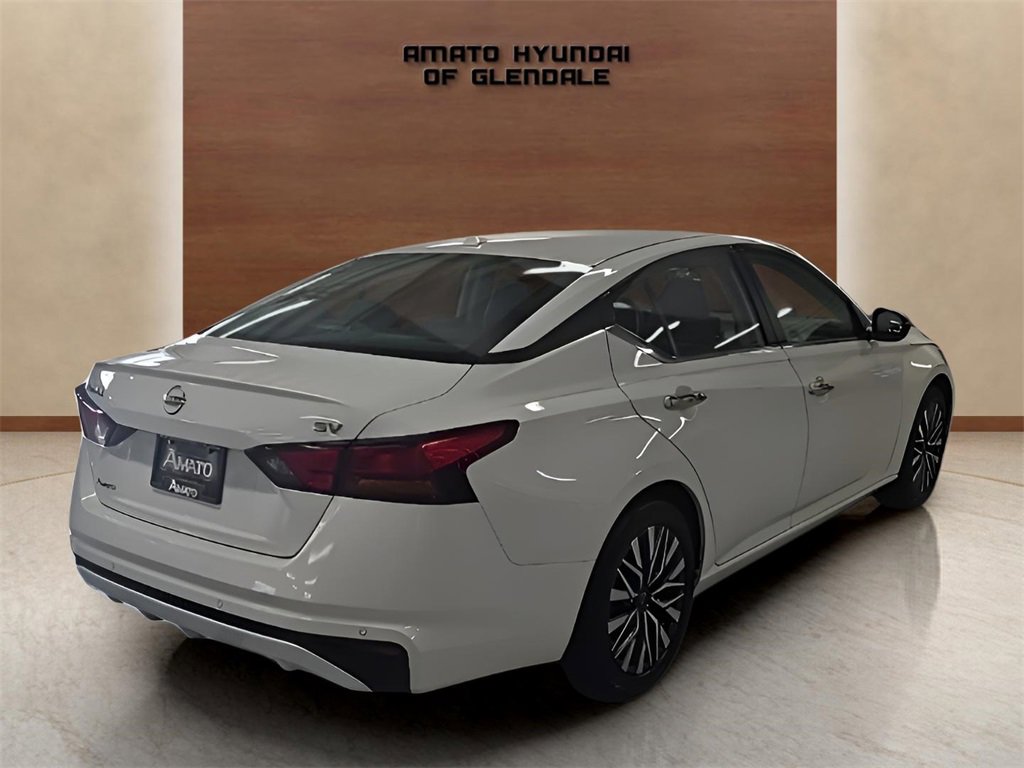 Used 2024 Nissan Altima 2.5 SV image 6