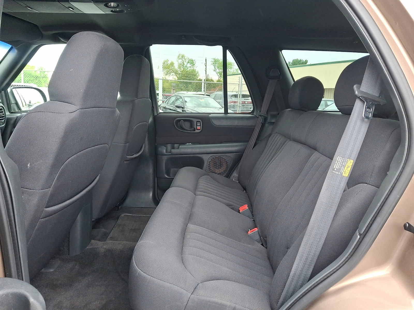 Used 2003 Chevrolet Blazer LS w/ Preferred Equipment Group image 10