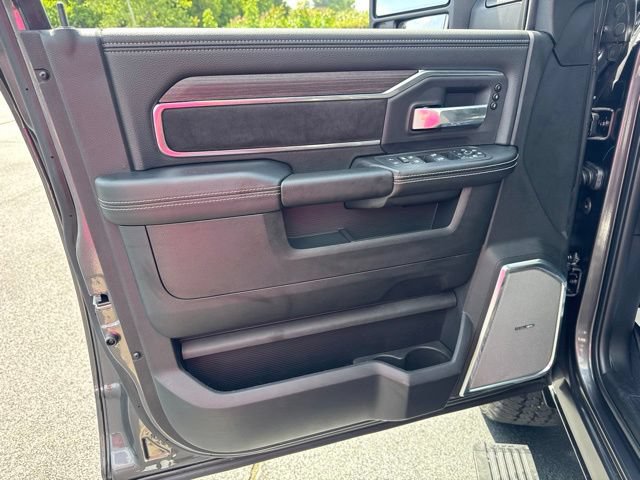 New 2026 RAM 2500 Laramie AWD/4WD image 13