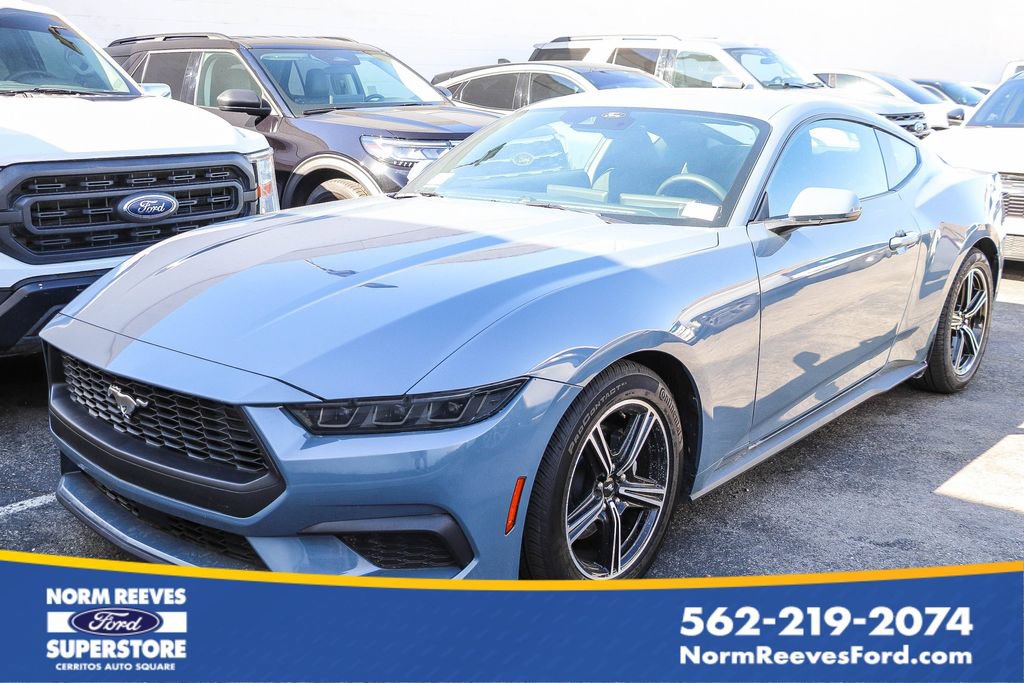 Certified 2025 Ford Mustang Coupe RWD image 1