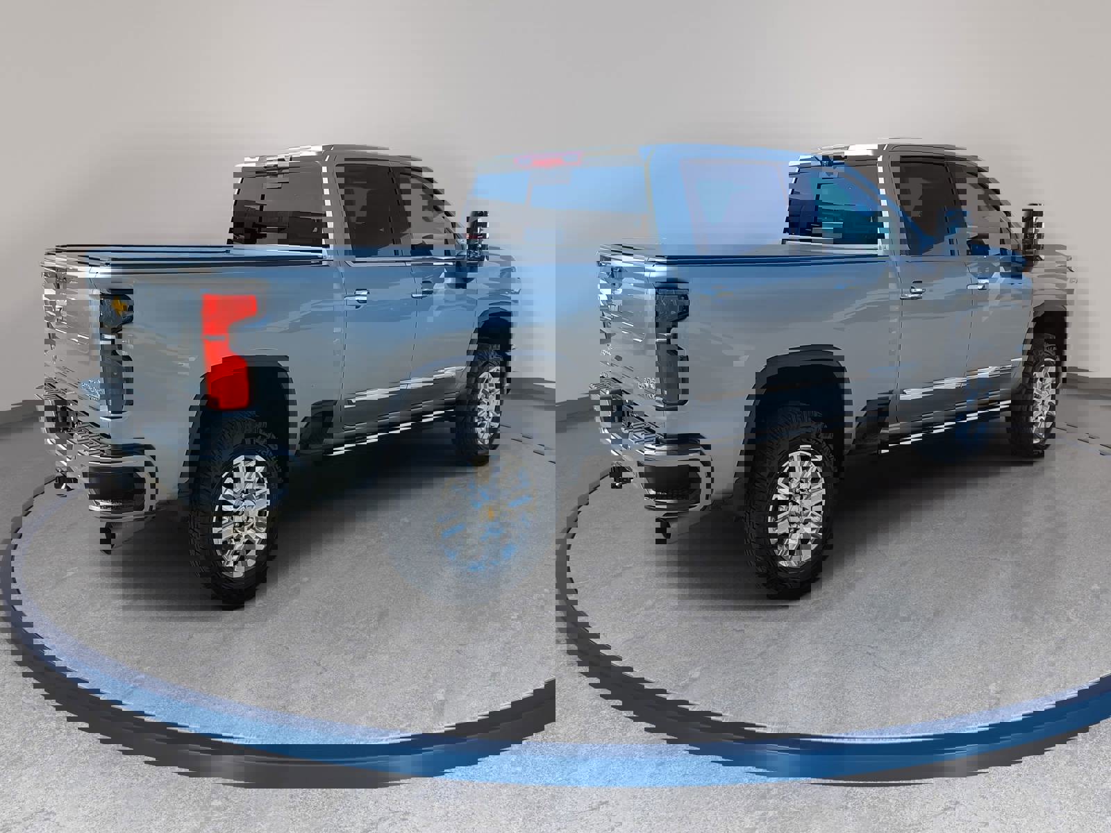 Used 2025 Chevrolet Silverado 2500 High Country w/ High Country Premium Package image 5