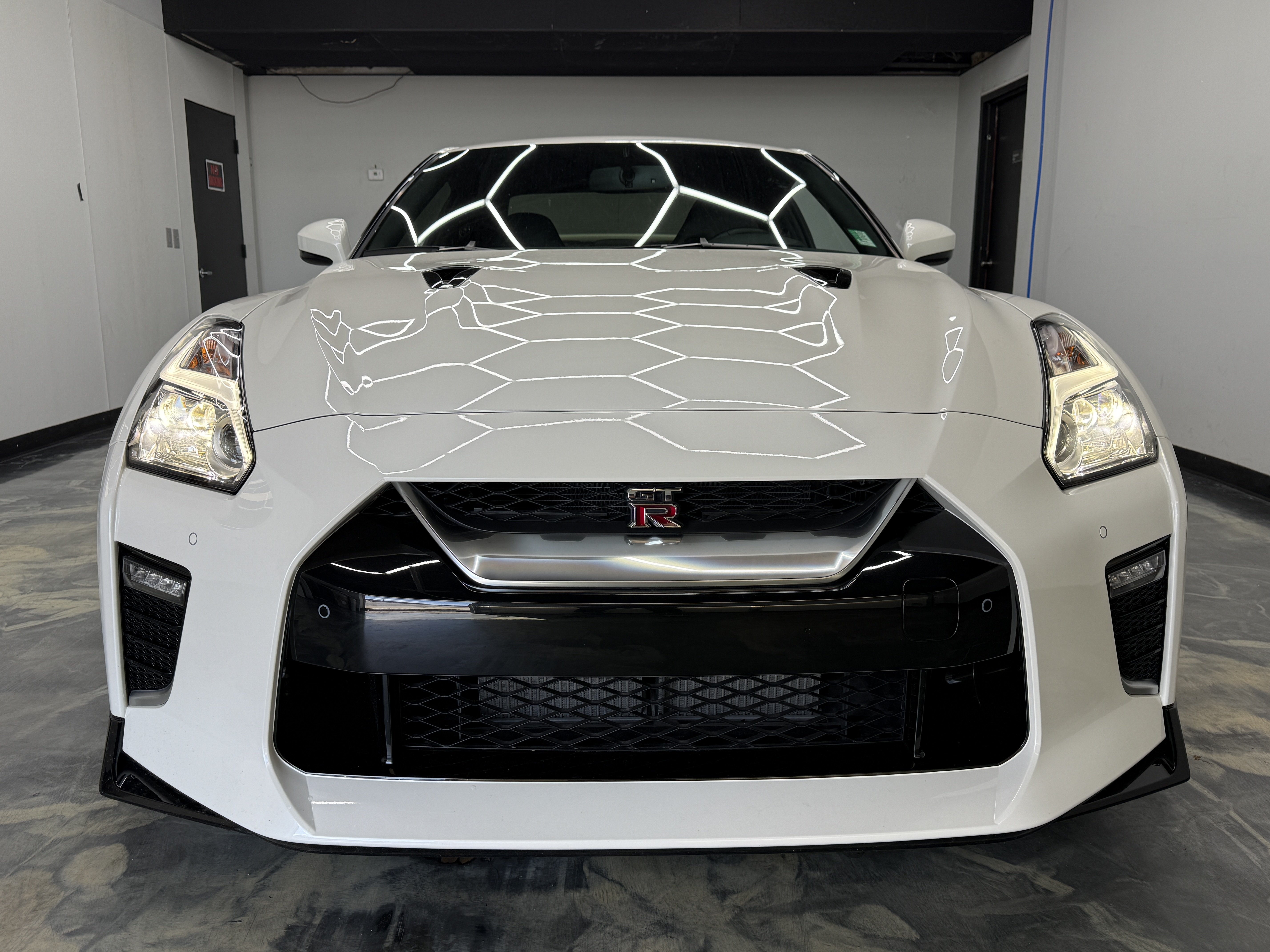 Used 2020 Nissan GT-R Premium AWD/4WD image 7