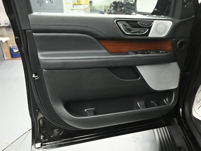 Certified 2022 Lincoln Navigator L Reserve image 21