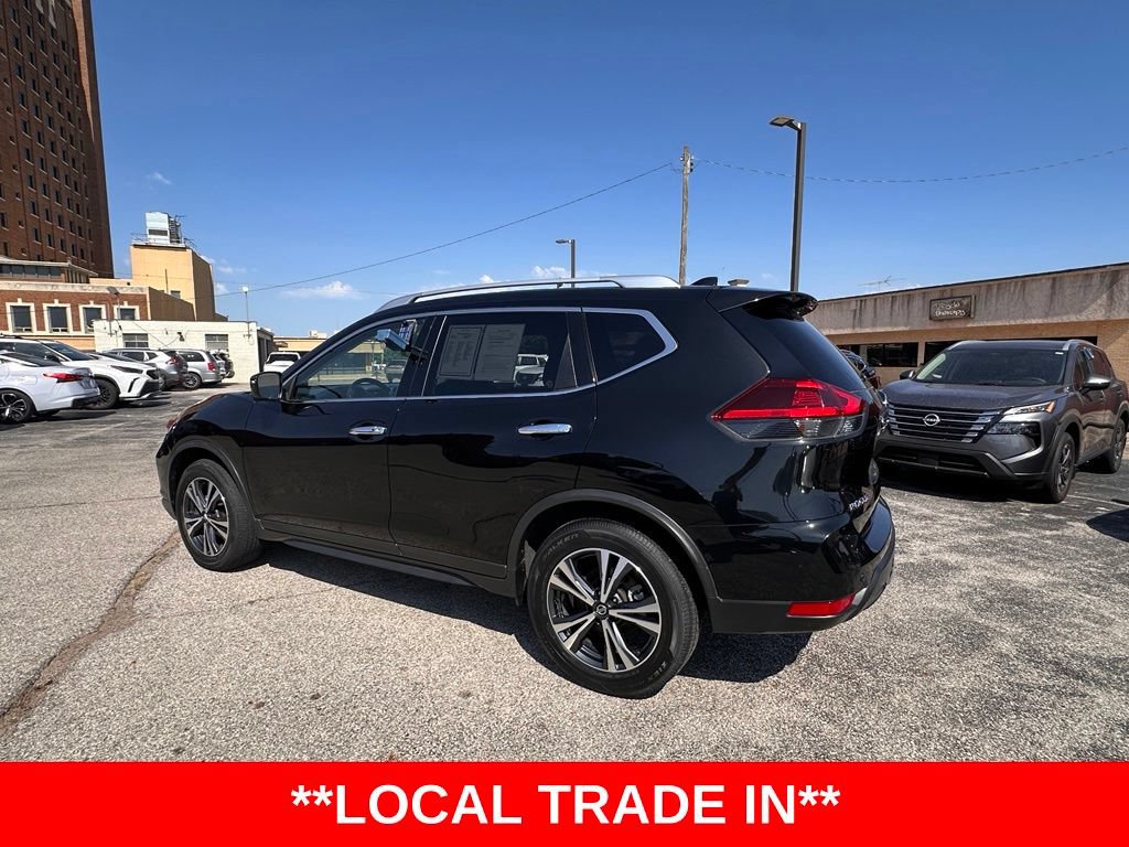 Used 2020 Nissan Rogue SV w/ Premium Package FWD image 3