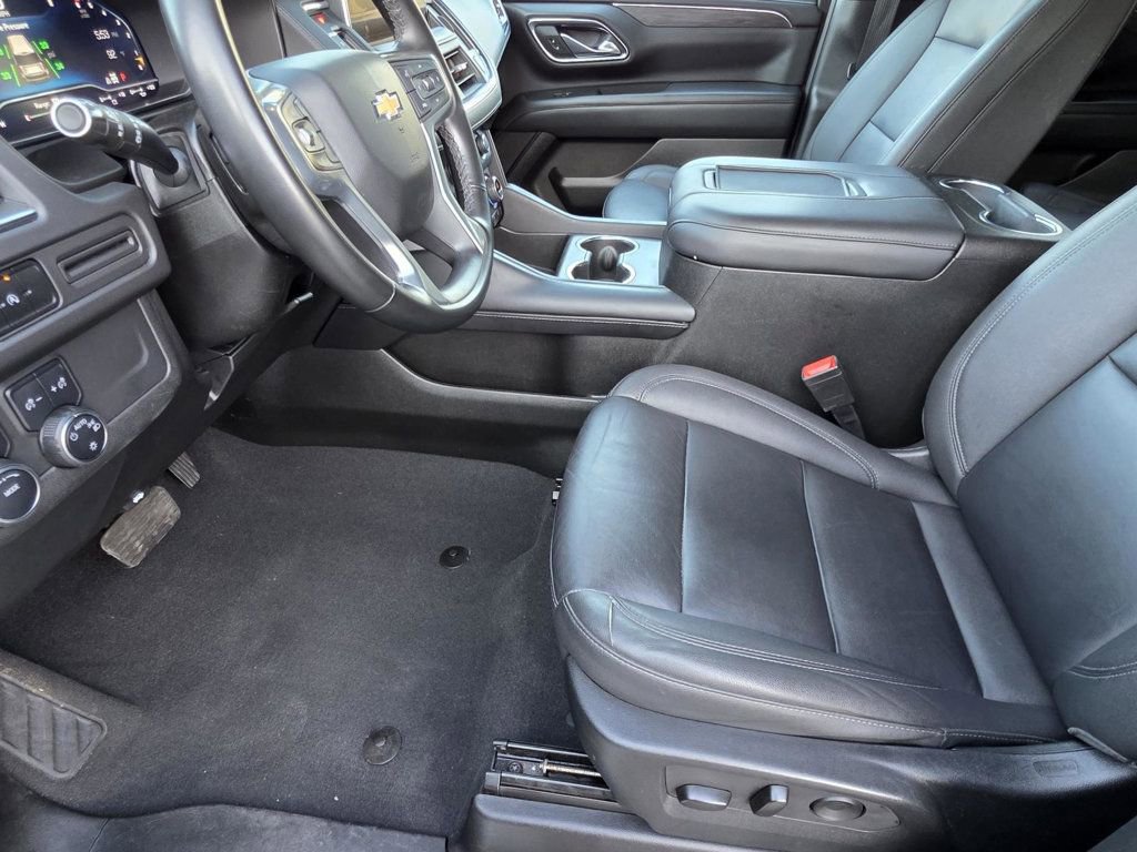 Used 2023 Chevrolet Suburban LT image 6