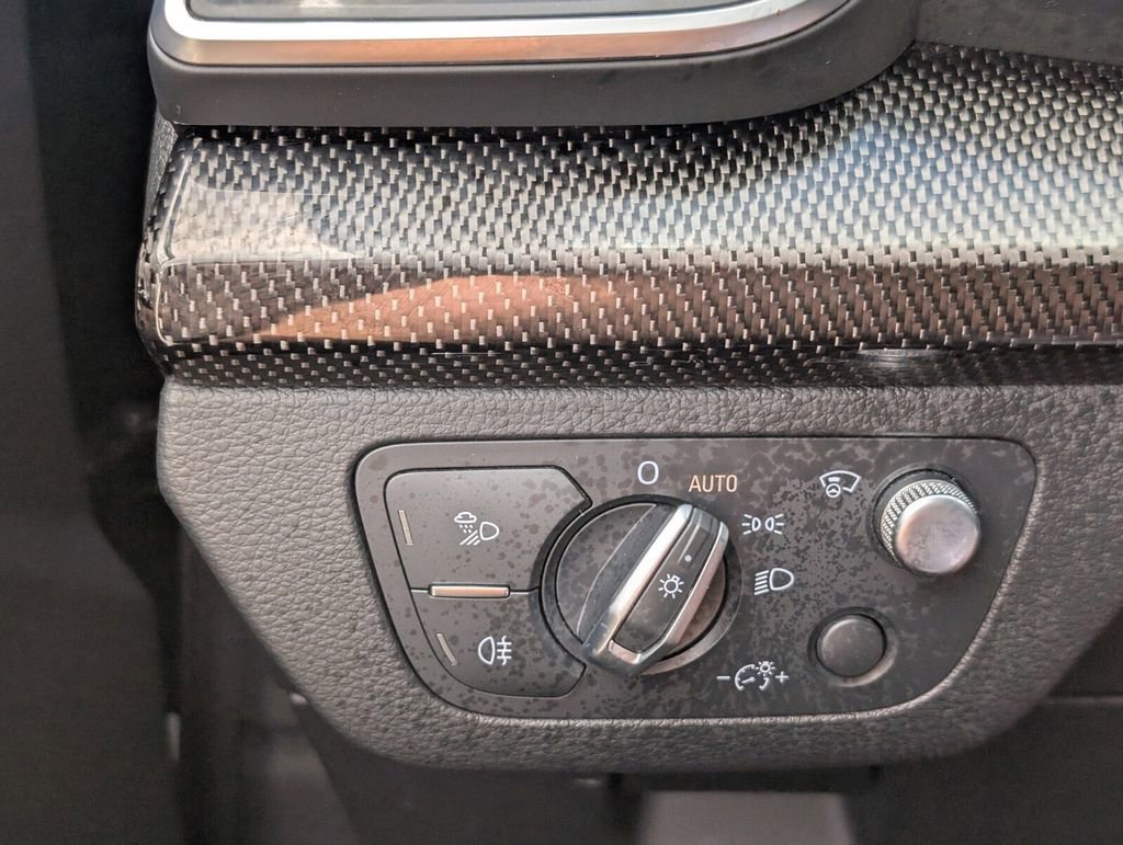 Used 2018 Audi SQ5 Prestige w/ Prestige Package image 30