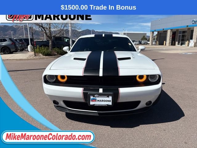 Used 2016 Dodge Challenger SXT Plus image 2
