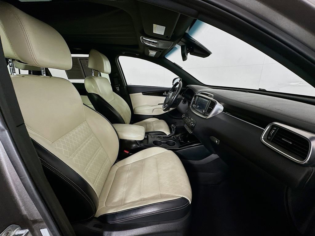 Used 2017 Kia Sorento SX image 30
