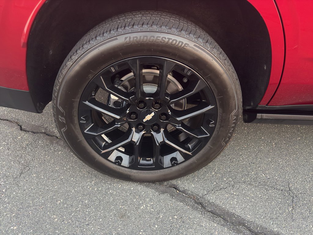 Used 2024 Chevrolet Tahoe High Country image 9