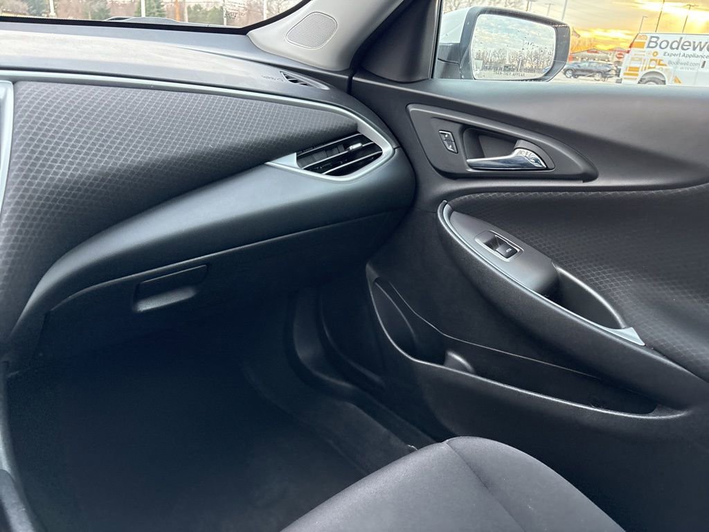 Used 2024 Chevrolet Malibu LT image 30