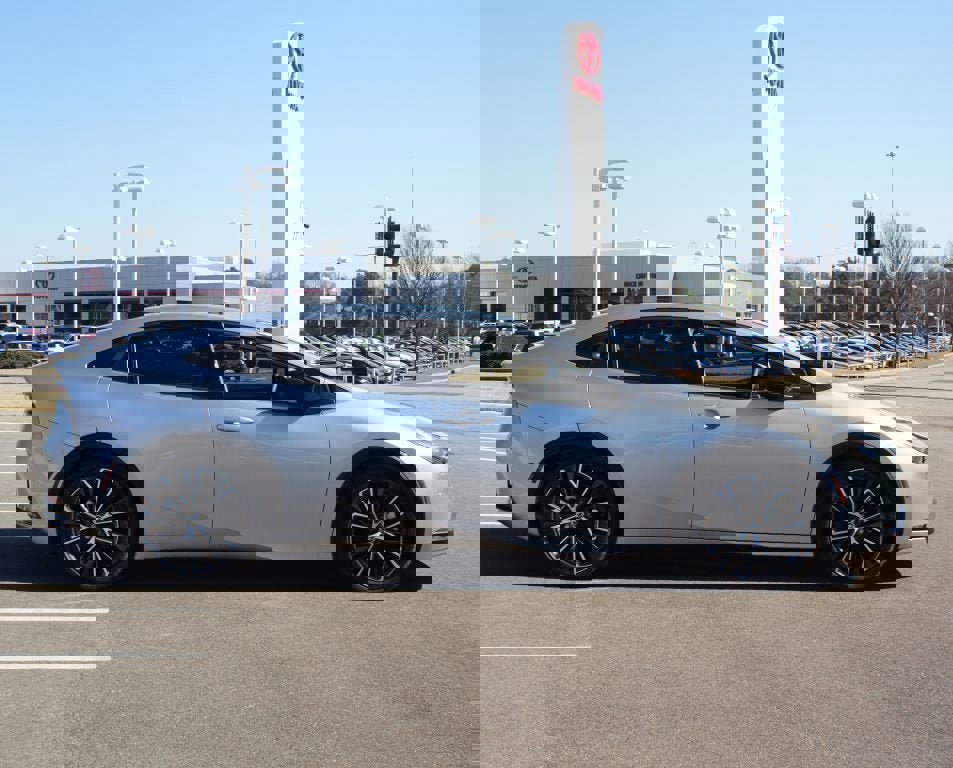 Used 2024 Toyota Prius Limited w/ Limited Premium Package FWD image 21