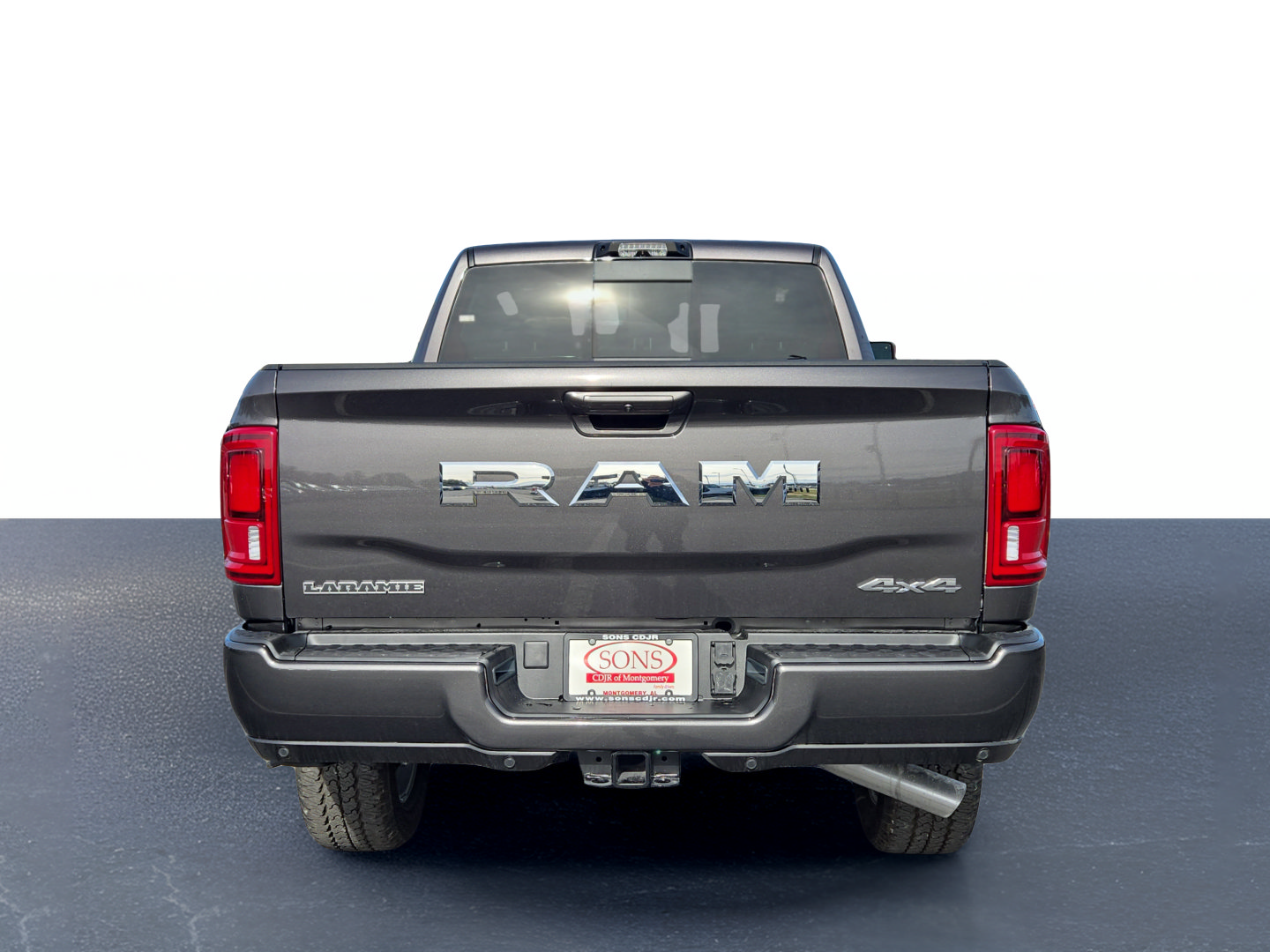 New 2026 RAM 2500 Laramie w/ Sport Appearance Package AWD/4WD image 8