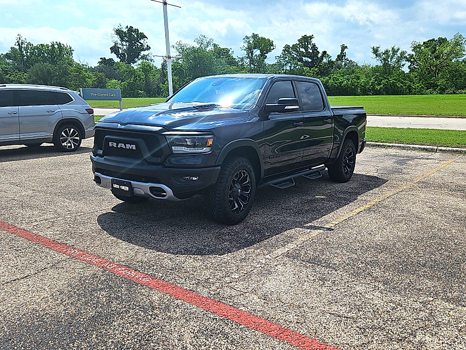 Used 2020 RAM 1500 Rebel w/ Rebel Level 2 Equipment Group AWD/4WD image 1