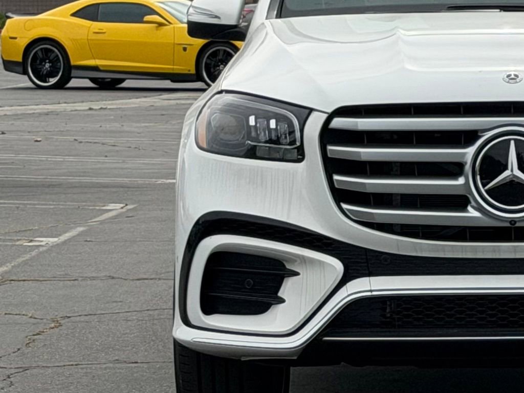 New 2026 Mercedes-Benz GLS 580 4MATIC image 7