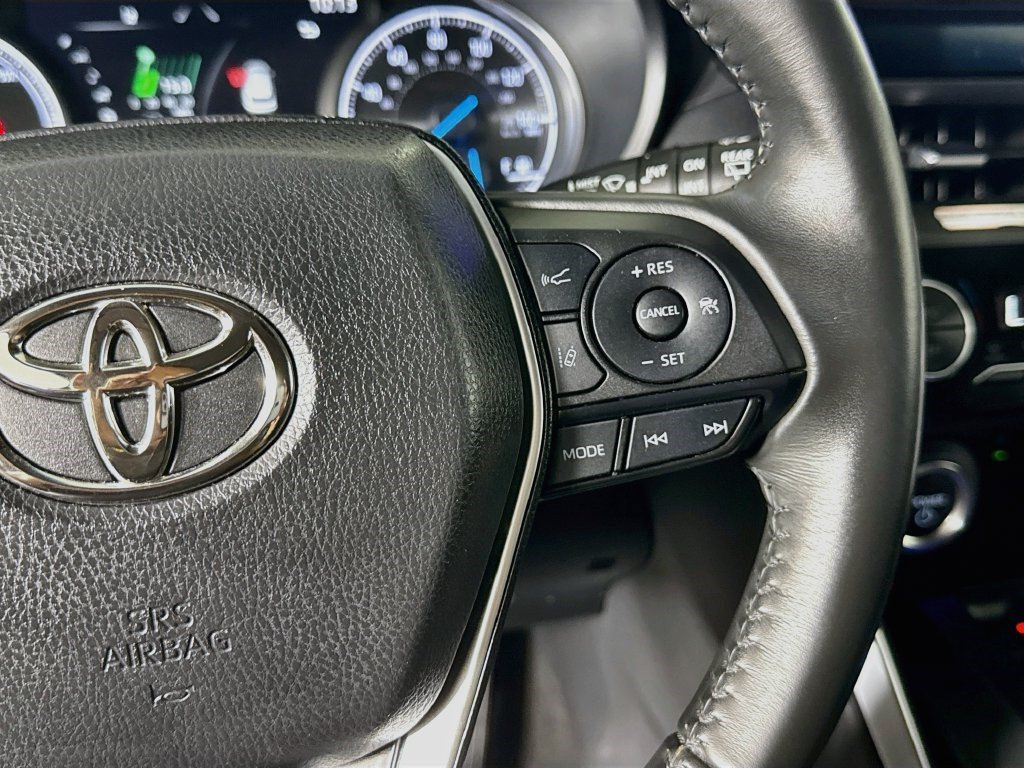 Used 2024 Toyota Venza LE AWD/4WD image 14